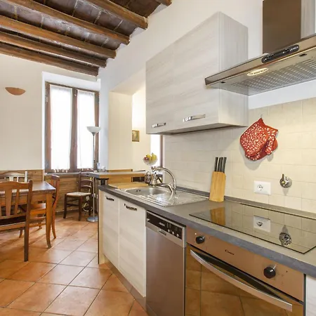 Happy Trastevere In Roma